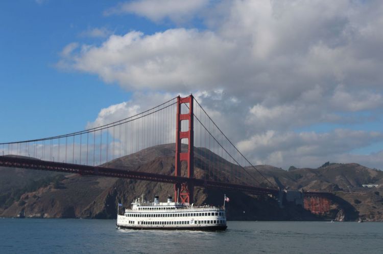 "Qızıl Darvaza"-dan keçən körpü salanlar. Golden Gate Bridge haqqında bilmədiklərimiz Özəl yazı