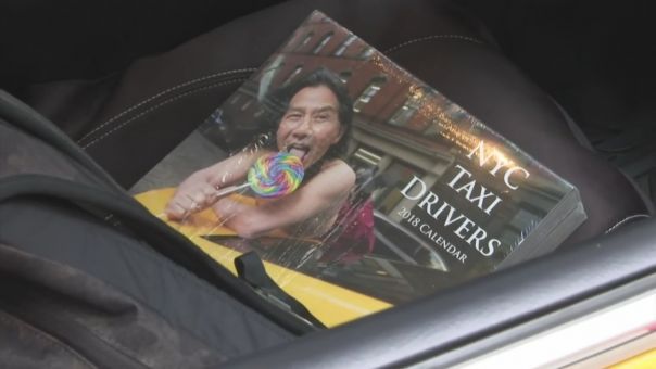 Нью-йоркские таксисты снялись для эротично-ироничного календаря