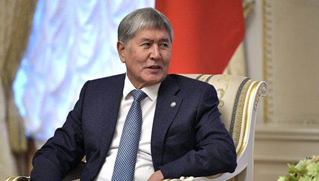 Prezidentliyi bitən Atambayev hər kəsdən üzr istədi