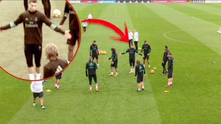 Игроки «Реала» погоняли Криштиану Роналду на тренировке, а тот раскапризничался и чуть не психанул