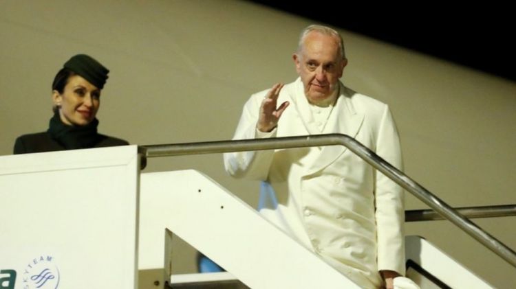 Глава Римско-католической церкви впервые прибыл в Мьянму