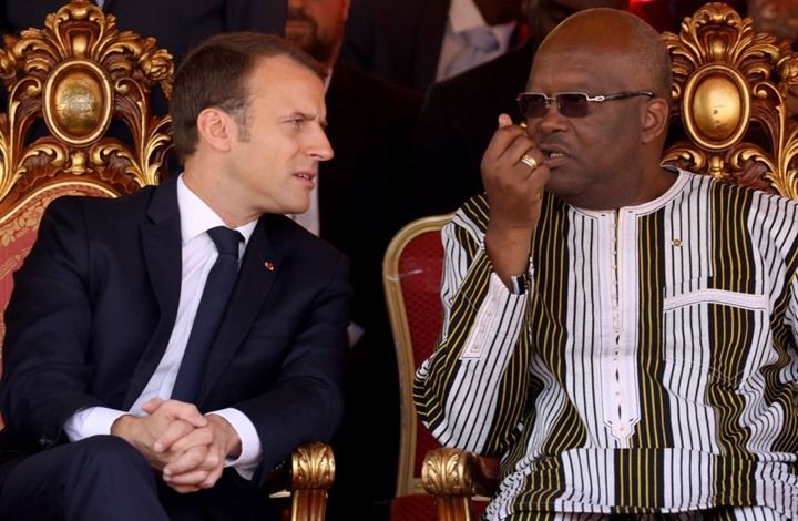 ماكرون يدافع عن مزحة "تكييف الهواء" مع رئيس بوركينا فاسو