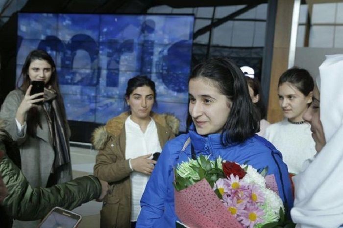 Покорившая дочь Трампа азербайджанка прибыла в Баку