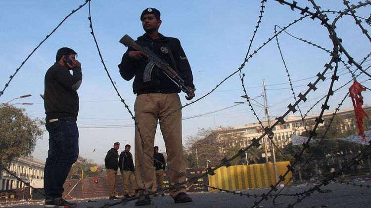 قتلى بهجوم لمسلحين "منقبين" على جامعة باكستانية