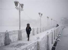قرية روسية تحتفل بقدوم الشتاء بطقوس غريبة