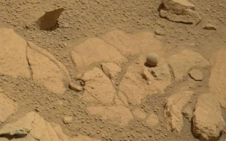 Обычный камень выдали за доказательство войны на Марсе