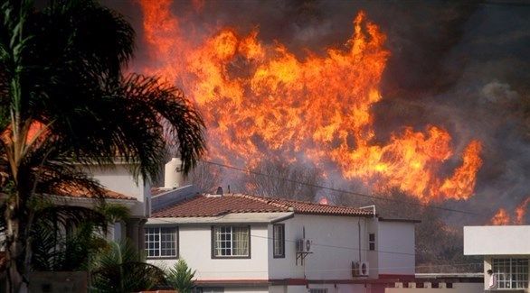 سكان جنوب كاليفورنيا يستعدون للإجلاء مع اشتداد الحرائق