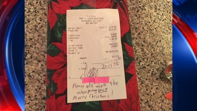 В США посетитель ресторана поздравил персонал с Рождеством, оставив чаевые на сумму...