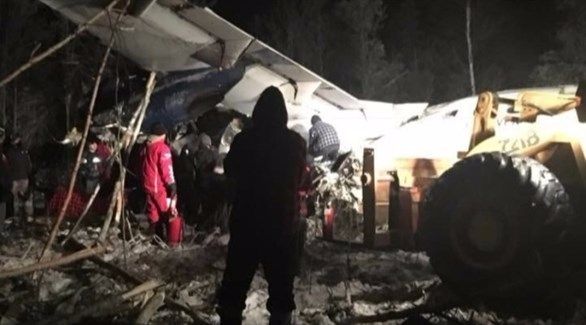 كندا: نجاة 25 راكباً بعد تحطم طائرتهم إثر إقلاعها