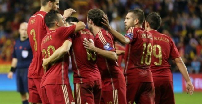 فيفا تحذر إسبانيا من مغبة التدخل السياسي في كرة القدم