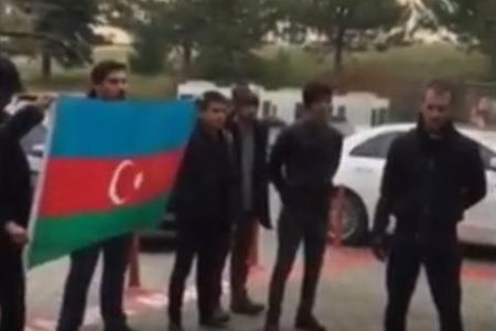 Türkiyədə Azərbaycan bayrağı endirildi etiraz qalxdı