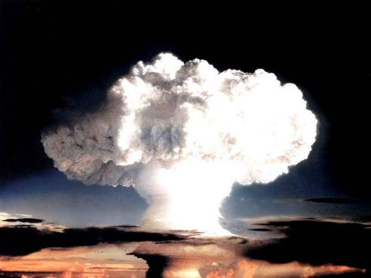 Впервые опубликовано видео мощного взрыва атомной бомбы США в 1958 году