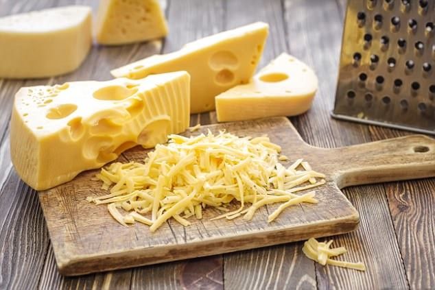 إليك المدة الصحيحة لحفظ أنواع الجبنة في الثلاجة.. وبعد ذلك إحذر تناولها