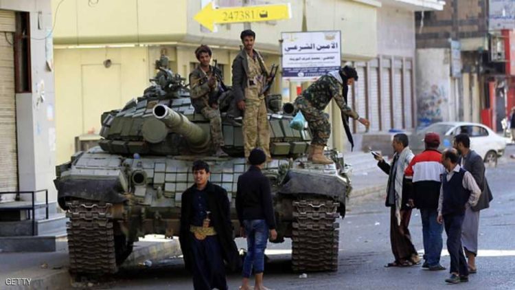 الحوثيون يقيلون مسؤولا من "المؤتمر" لينهبوا أموال الزكاة