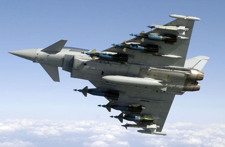 سلاح الجو البريطاني يعترض طائرة رئيسة الوزراء تيريزا ماي