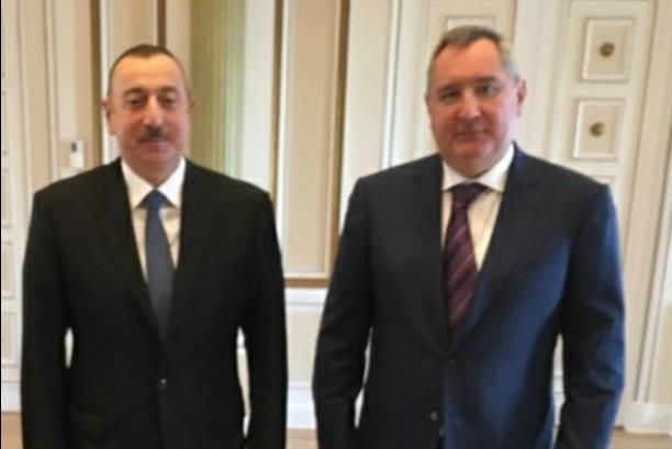 Рогозин неожиданно прибыл в Баку