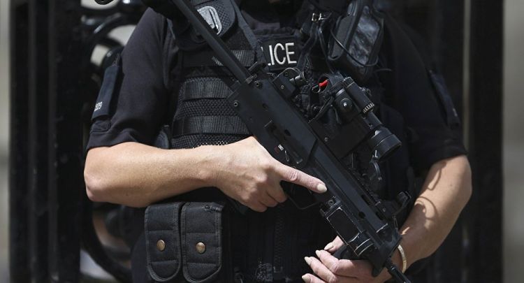 بريطانيا: اتهام شخصين بالإعداد لعمليات إرهابية