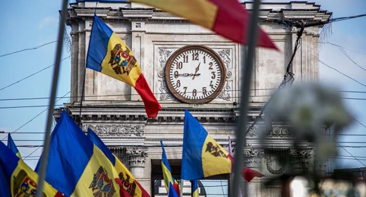 برلمان مولدوفا يطالب المحكمة الدستورية بتعليق صلاحيات الرئيس