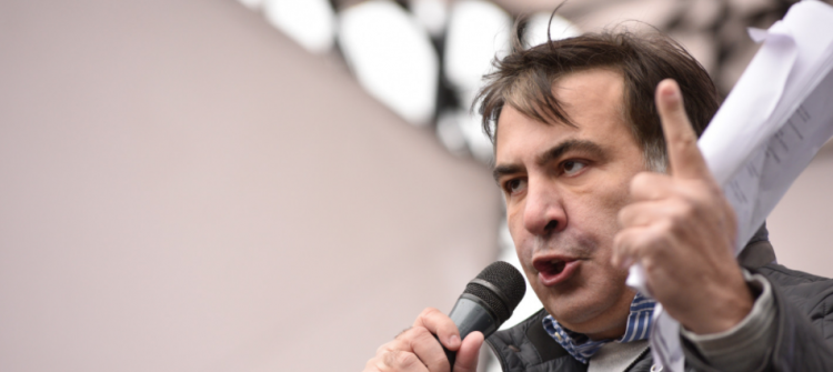 Саакашвили заявил, что на месте Порошенко совершил бы самоубийство
