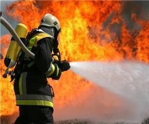 В Ливерпуле пожар уничтожил множество машин
