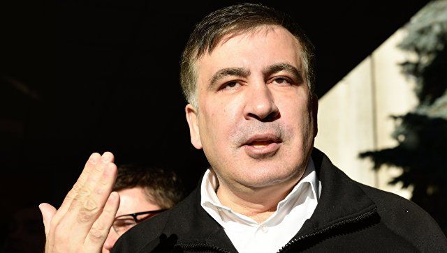 Саакашвили встретил Новый год в палатке у Рады