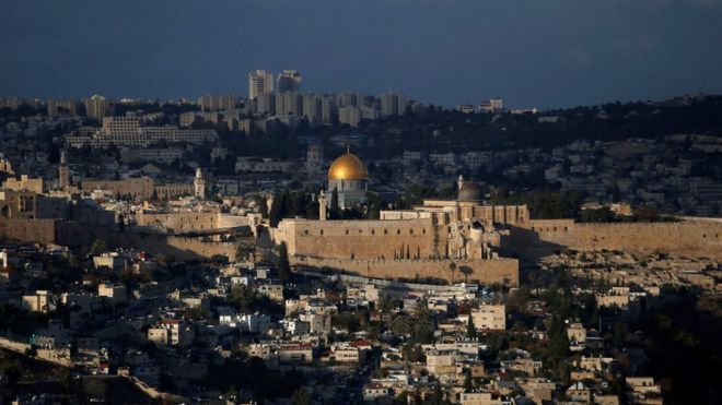 تشريع إسرائيلي يصعّب التخلي عن جزء من القدس في أي اتفاق للسلام