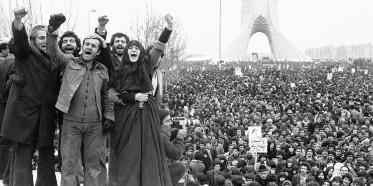 تناقضات حركة الاحتجاج في إيران