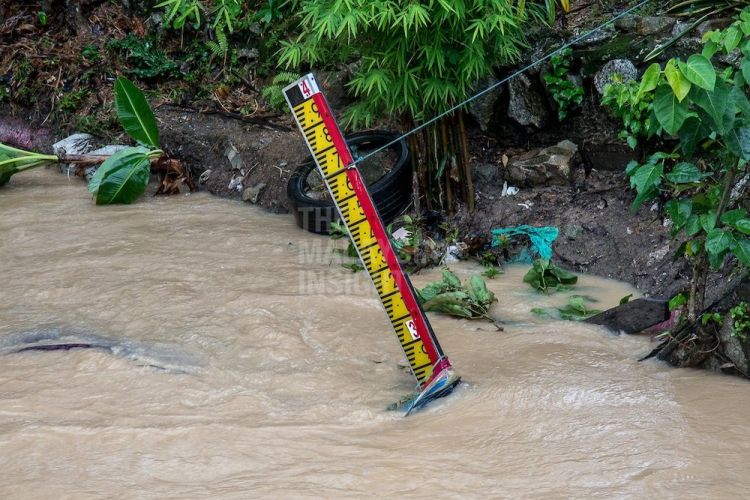 صور.. فيضانات تجتاح جزيرة "بينانج" فى ماليزيا