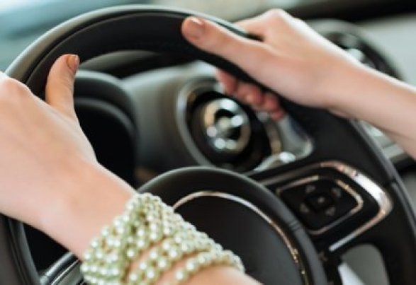 Власти Туркмении запретили женщинам садиться за руль