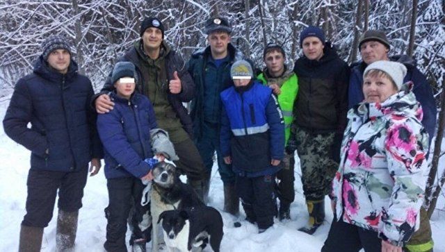 На Урале собаки спасли пропавших в лесу детей