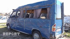 В Лянкяране опрокинулся микроавтобус, пострадали 10 человек