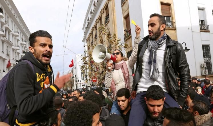 تونس تحيي ذكرى الثورة على وقع احتجاجات