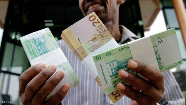 الجنيه السوداني يواصل النزيف أمام الدولار