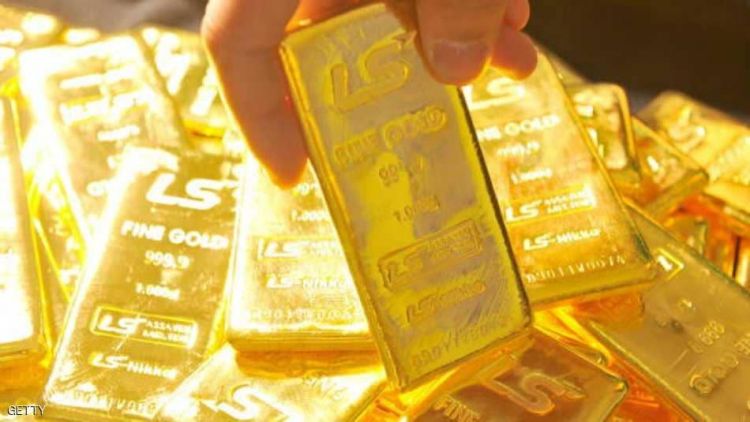 الذهب يلامس أعلى مستوى في 4 أشهر