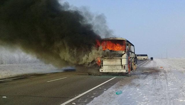 Тела всех погибших при возгорании автобуса в Казахстане доставили в Актобе