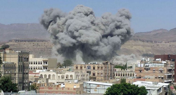 اليمن: 18 قتيلا وجريحا بقصف صاروخي جديد لـ"أنصار الله" على مقر لقوات هادي في تعز