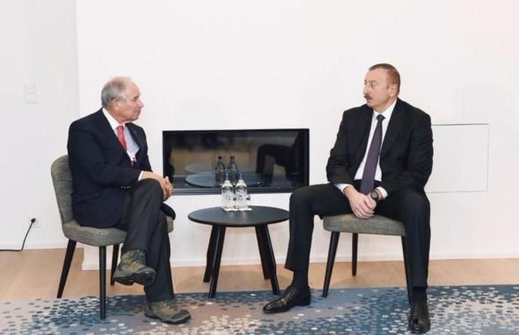 Ильхам Алиев продолжает встречи в Давосе