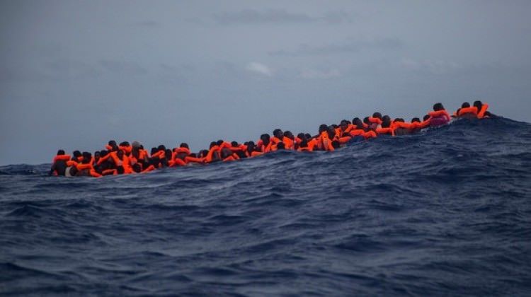 У берегов Йемена перевернулась лодка с мигрантами 30 человек погибли