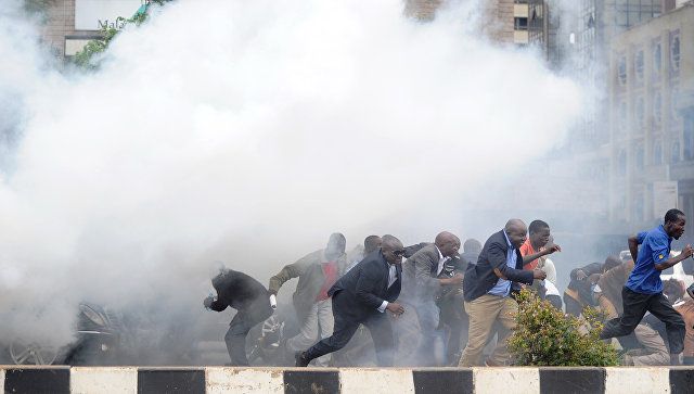Полиция Кении применила слезоточивый газ для разгона сторонников оппозиции