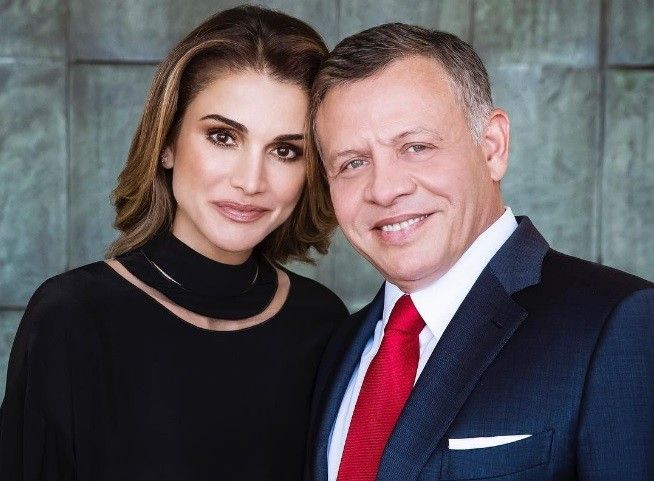 بصورة رومنسية وكلمات معبرّة احتفلت الملكة رانيا بعيد زوجها!
