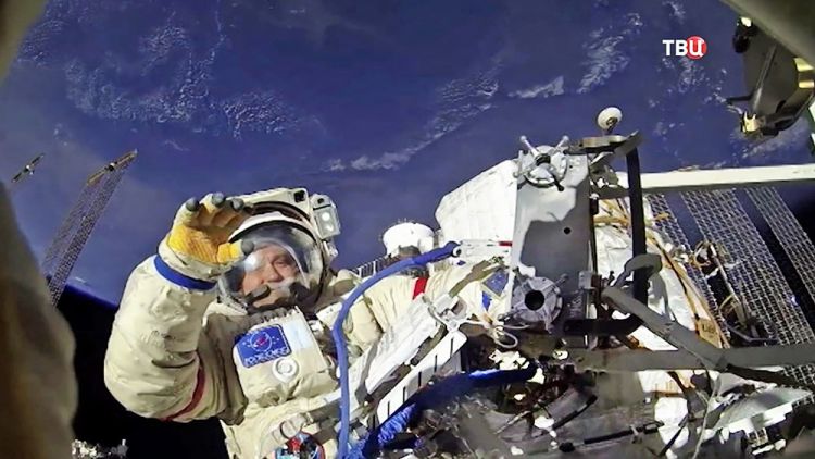 Российские космонавты установили рекорд работы в открытом космосе