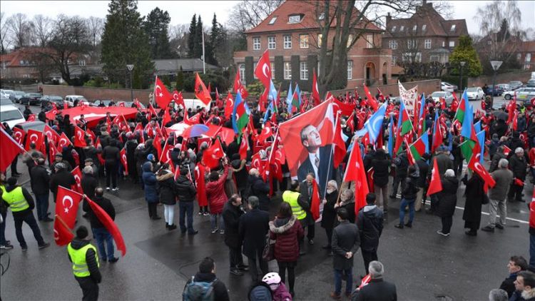 В Дании прошел митинг в поддержку операции в Африне