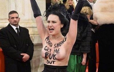 Активистка Femen не пускала Порошенко на Венский бал