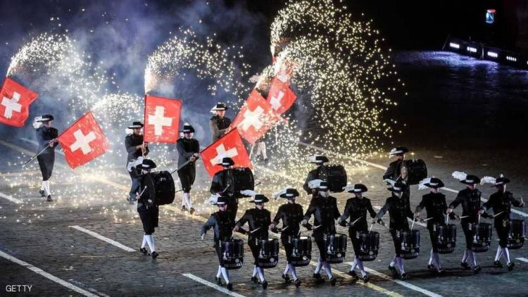 الجيش السويسري يكسب أولى معاركه منذ 170 عاما