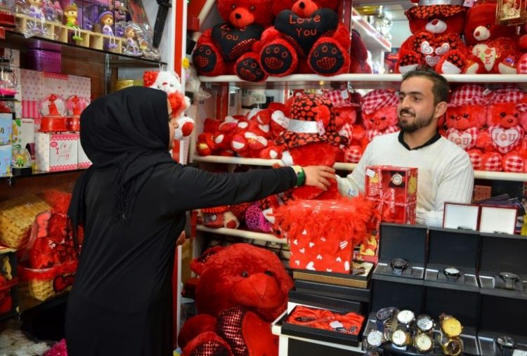 الموصل تحتفل بعيد الحب