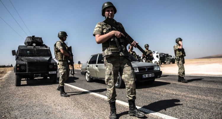 مقتل 3 من الجيش الحر وإصابة جنديين تركيين إثر إطلاق نار من سوريا