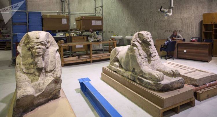 الآثار المصرية: اكتشاف 1000 تمثال و40 تابوت جنوب القاهرة