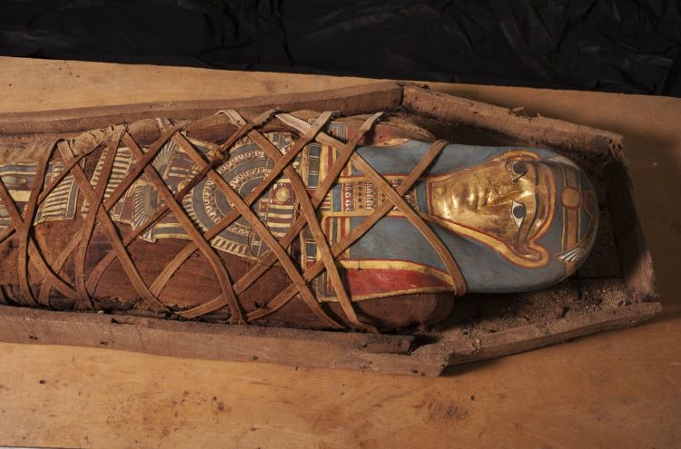 Под Каиром учёные обнаружили крупный некрополь с саркофагами и сокровищами