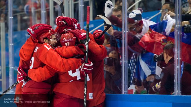 Российские хоккеисты и болельщики спели гимн России после победы на Олимпиаде