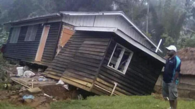 بابوا غينيا الجديدة تعلن حالة الطوارئ بعد زلزال مميت
